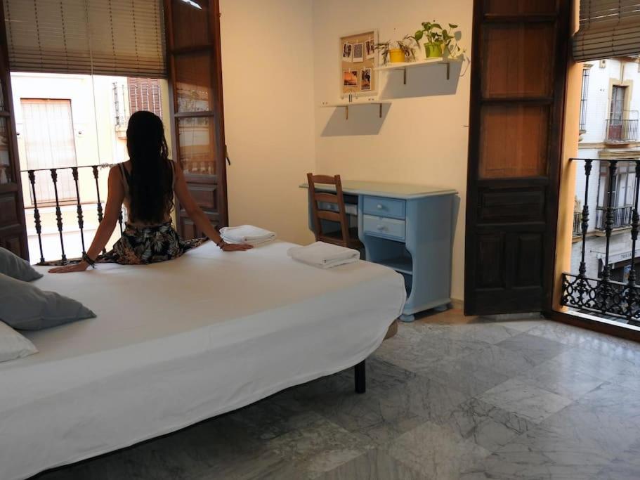 Apartamento En Sevilla Centro Con Vistas A La Plaza Alameda De Hercules - Hasta 6 Personas المظهر الخارجي الصورة