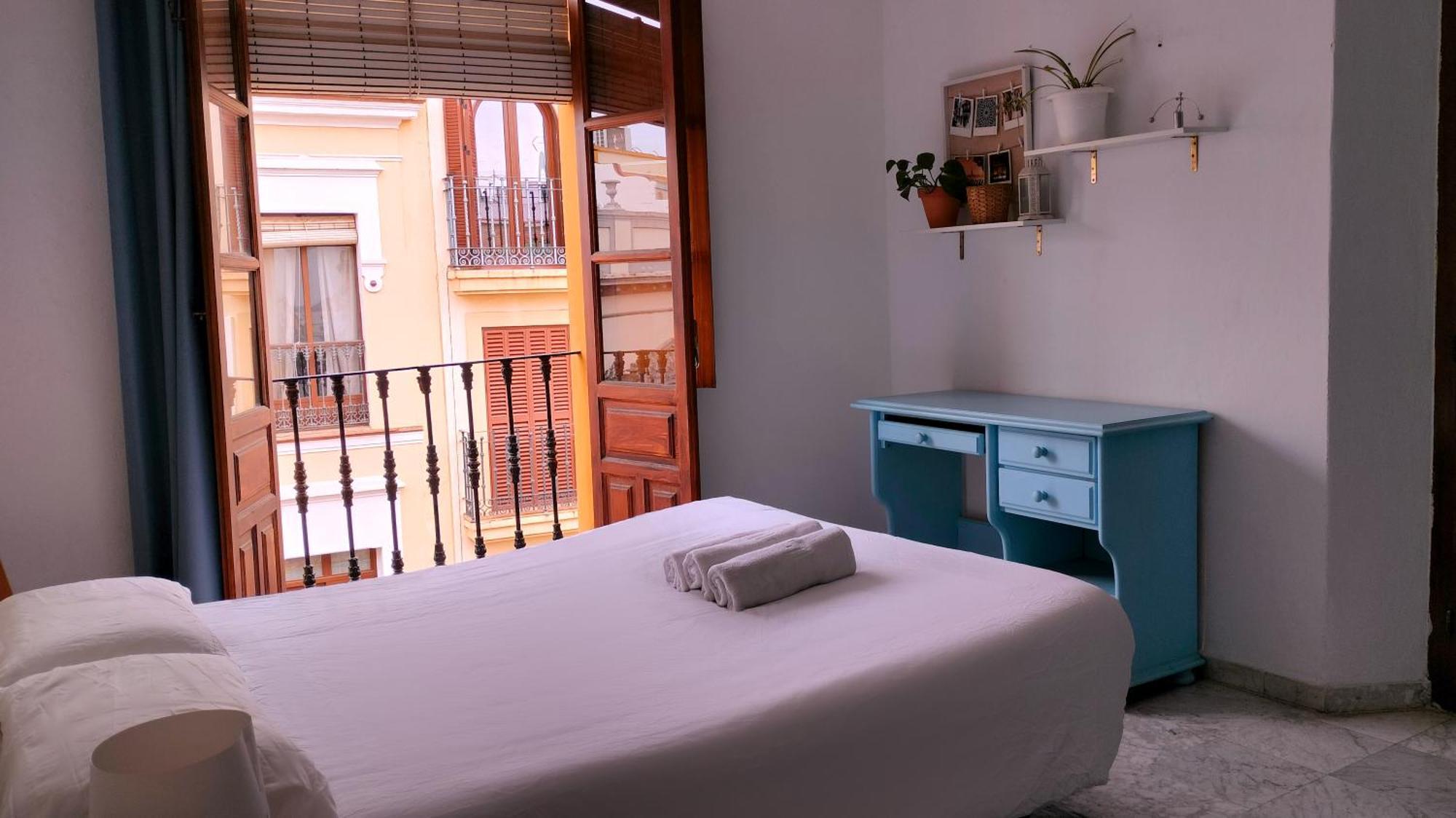 Apartamento En Sevilla Centro Con Vistas A La Plaza Alameda De Hercules - Hasta 6 Personas المظهر الخارجي الصورة