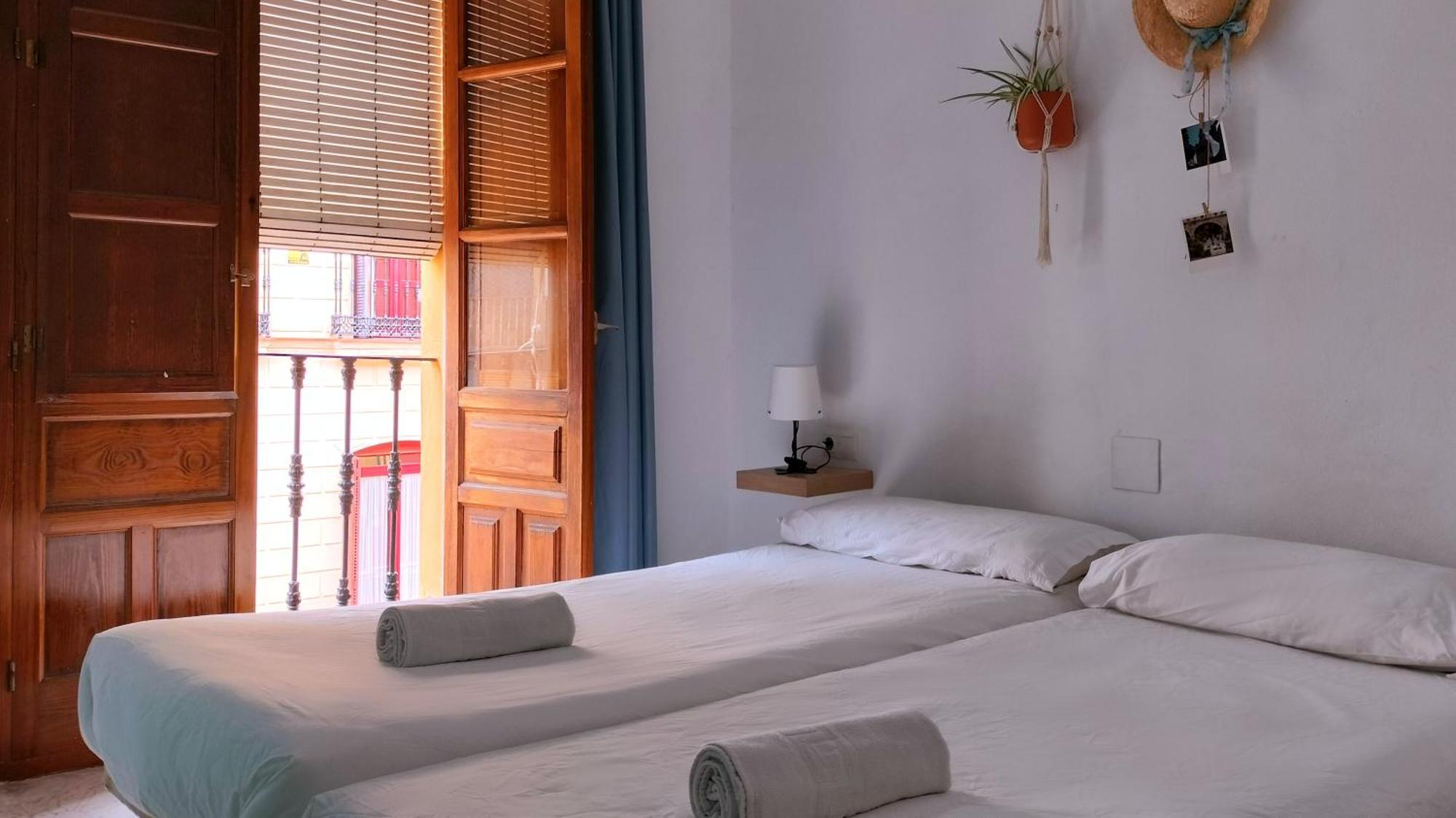 Apartamento En Sevilla Centro Con Vistas A La Plaza Alameda De Hercules - Hasta 6 Personas المظهر الخارجي الصورة